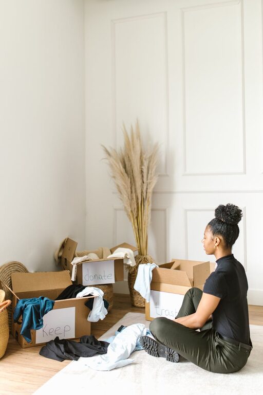 How to Store Seasonal Clothes Efficiently for Year-Round Organization